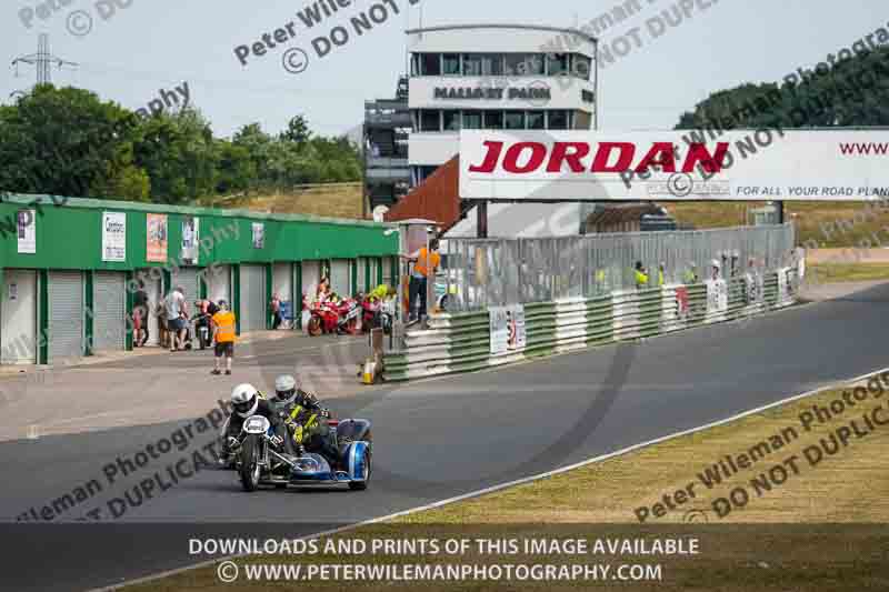 Vintage motorcycle club;eventdigitalimages;mallory park;mallory park trackday photographs;no limits trackdays;peter wileman photography;trackday digital images;trackday photos;vmcc festival 1000 bikes photographs